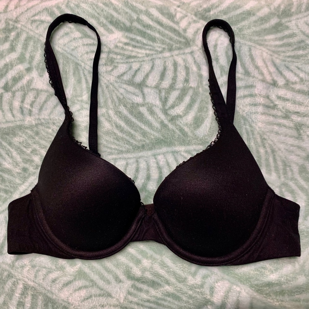 Victoria Secret Body By Victoria  Push Up Bra 34a